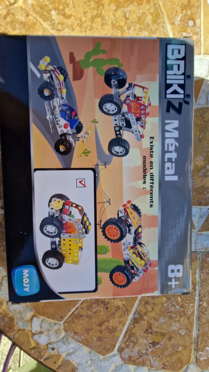 Petit camion à construire - photo numéro 2