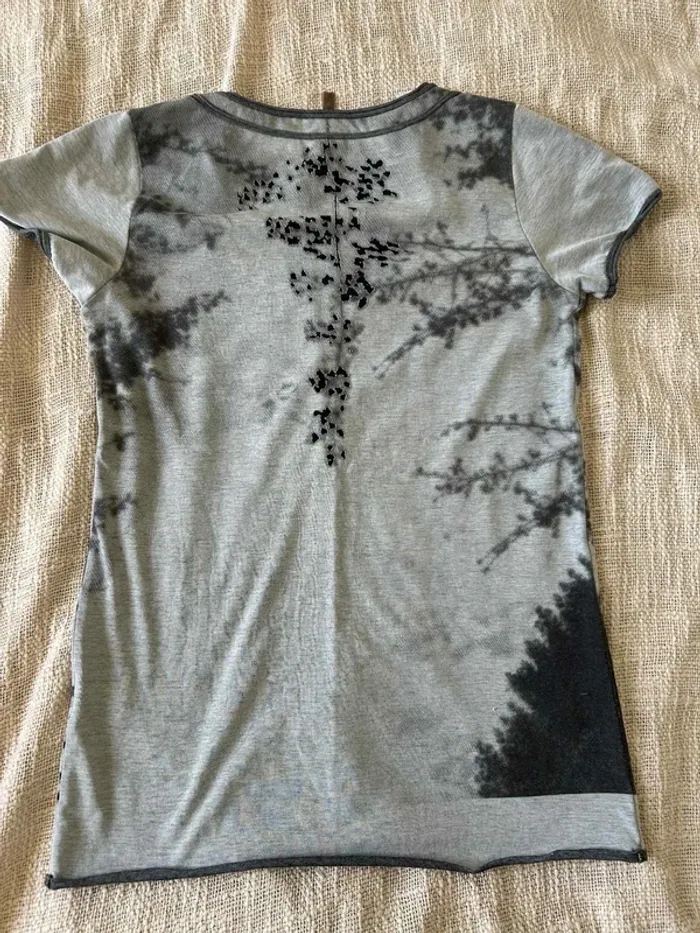 T-shirt cop copine gris fleuri taille 1 - photo numéro 2
