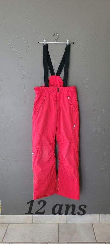 Salopette / pantalon de ski/ combinaison de ski. 12 ans