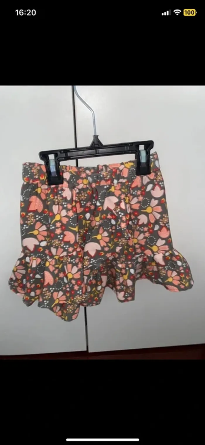 Lot robes et jupes fille 6 ans - photo numéro 5