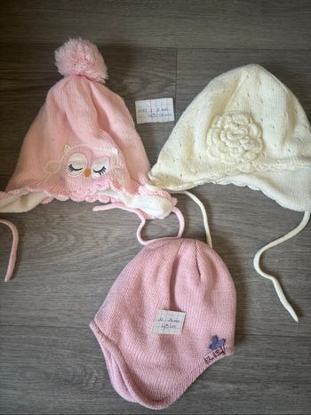 Lot bonnets fille 49 cm