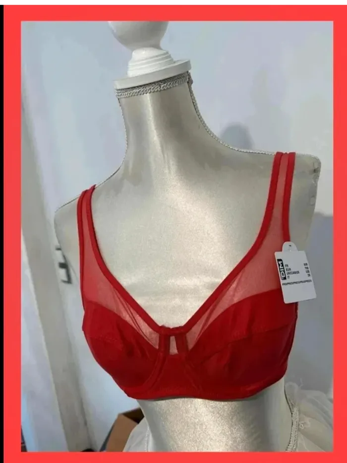 🌺 Soutien-gorge DIM rouge neuf avec étiquette – Taille 85B - photo numéro 2