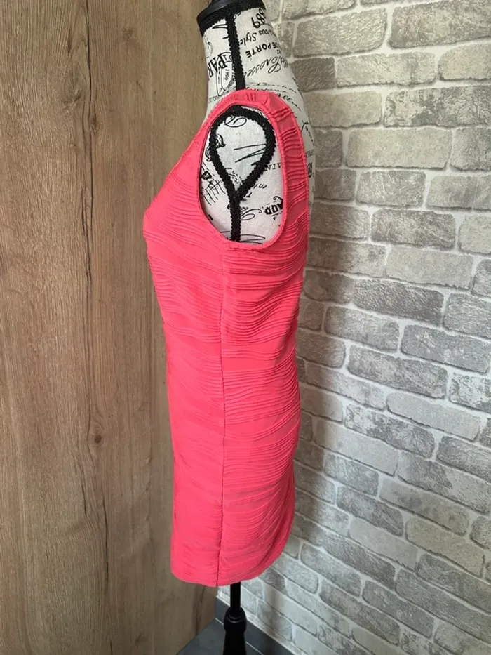 Robe moulante couleur corail taille 36 - photo numéro 2