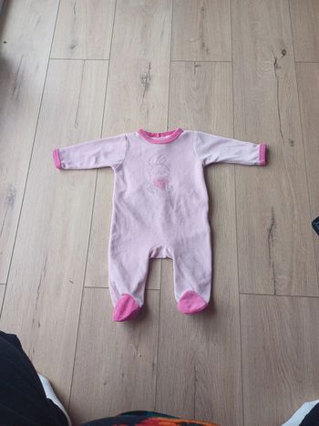 Pyjama taille 3 mois pommette