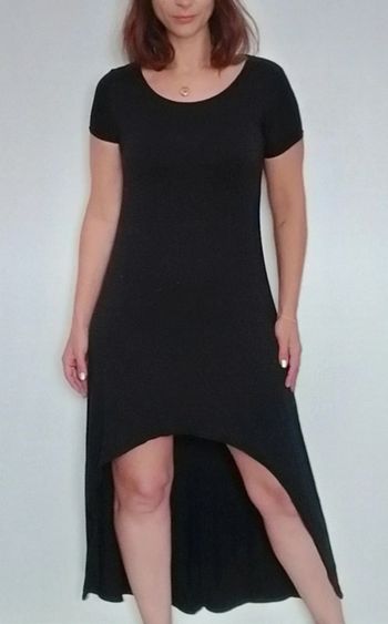 Robe longue asymétrique dos nu noire TU
