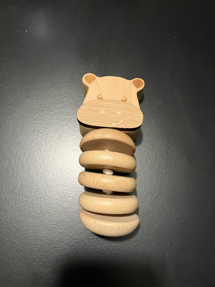 Hochet articulé en bois