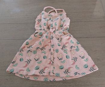 Robe fille 4/5ans en très bon état
