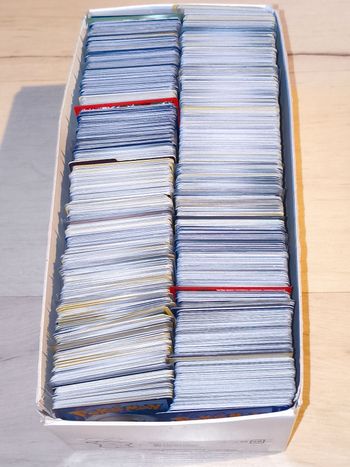 Lot de 100 cartes Pokémon VF en très bon état 