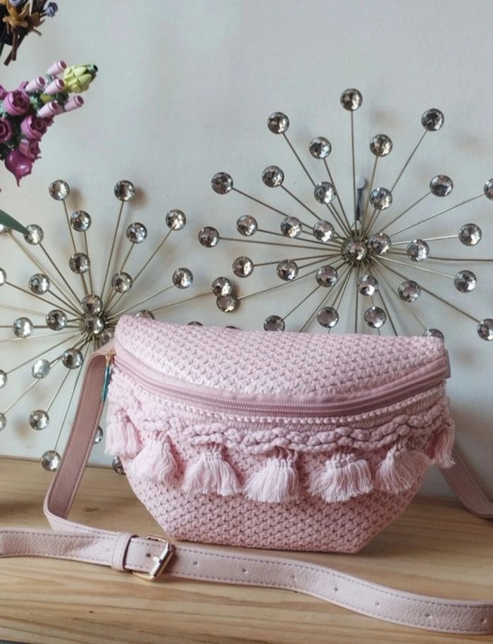 Sac banane  sacoche pompom crochet neuve