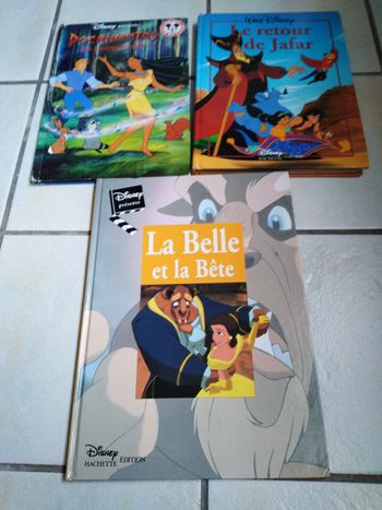 Lot de 3 livres DISNEY 