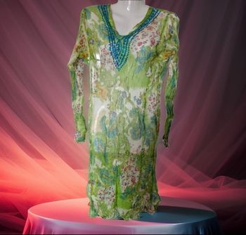 Sublime robe longue cintrée voile et broderie