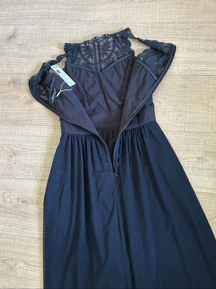 Robe noire neuve avec dentelle Esprit taille française 36 (valeur 90€) - photo numéro 8