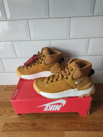 Chaussures Nike city classic boot T 37.5