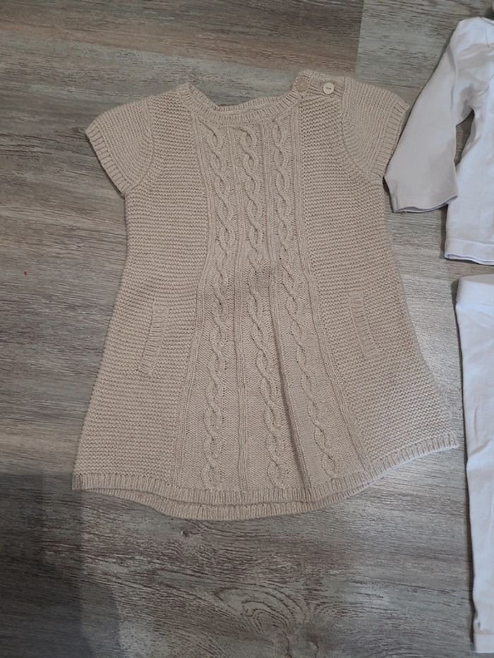 Robe en tricot avec legging blanc et tee shirt - photo numéro 3