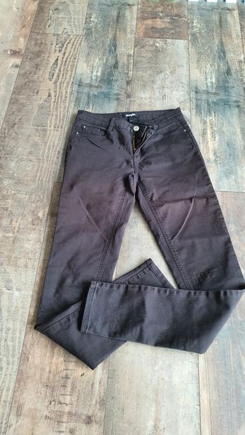 Jean Jennifer taille 36 en très bon état