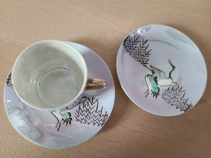 Tasse et 2 soucoupes porcelaine fine Japon - photo numéro 2