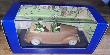 La Ford V8 décapotable Collection En Voiture Tintin