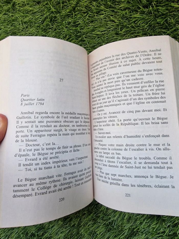 Livre "Le règne des illuminati" - photo numéro 10