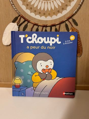 Tchoupi a peur du noir 
