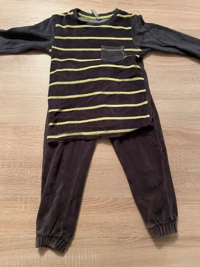 Lot de Pyjama 5 ans - photo numéro 4