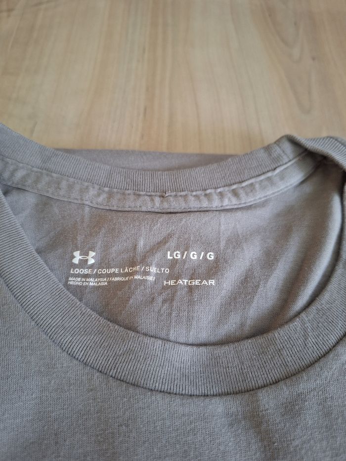 T-shirt taille L marque Under Armour couleur gris - photo numéro 4