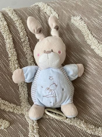 Peluche doudou musical 22cm simba toys lapin beige bleu rayé marron étoile très bon état