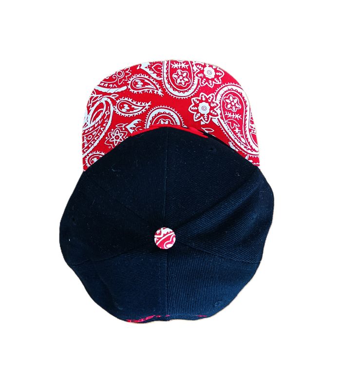 Casquette réglable noir et rouge et blanc. Distinct. - photo numéro 5