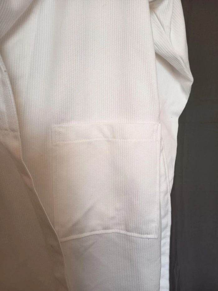 Peignoir blanc.ou robe de chambre . - photo numéro 4