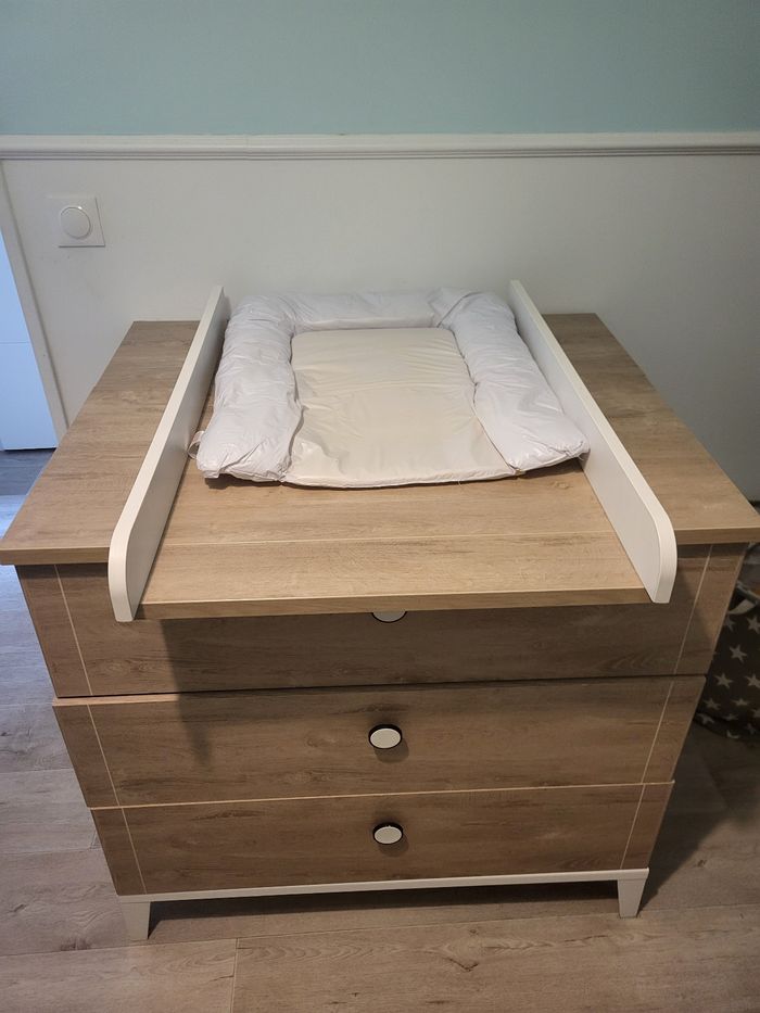 Lit berceau et commode - photo numéro 4