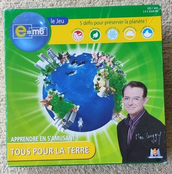 Jeu de société  E = M6