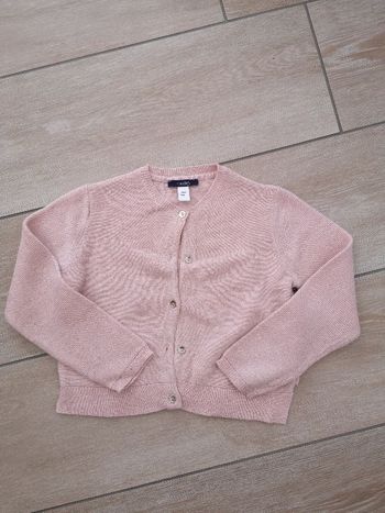 Gilet maille à boutons dorés 4 ans