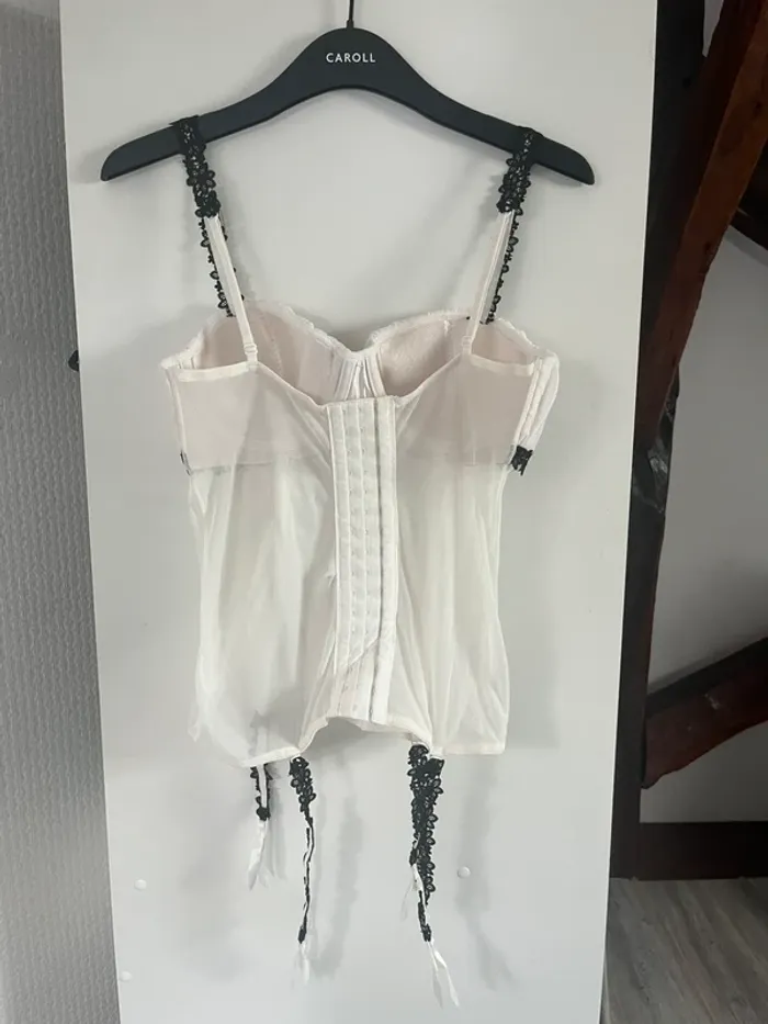 Bustier - photo numéro 3