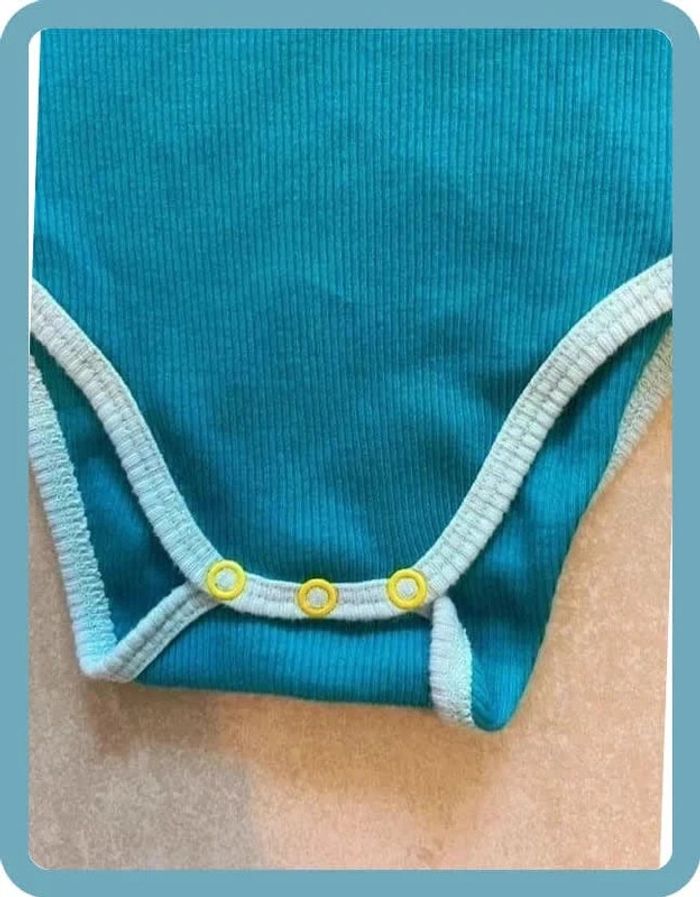 Magnifique bodie sans manches 12mois sergent major - photo numéro 4