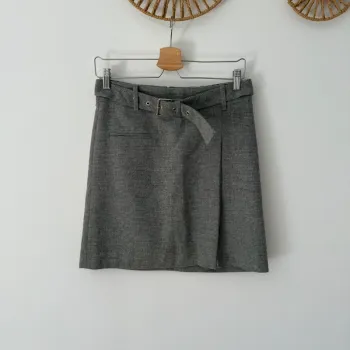 Jupe Caroll élégante grise à motif pied-de-poule