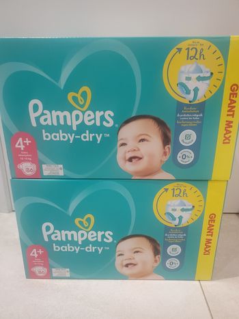 Lot de 2 cartons de couches pampers taille 4+