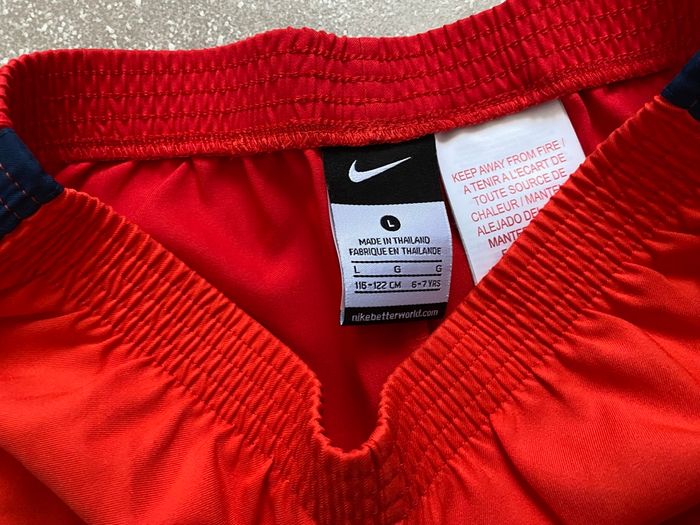 Lot Porsche/ Boss/ Nike 6/7 ans - photo numéro 8