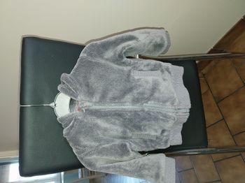 Veste grise polaire à capuche - Tissaia