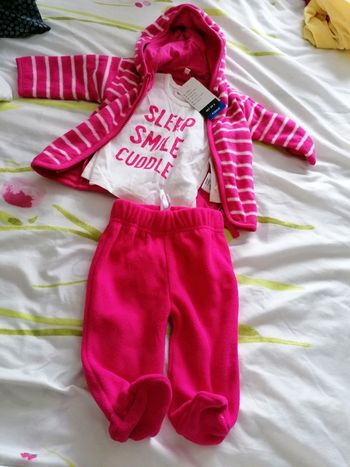 Ensemble neuf 3 mois