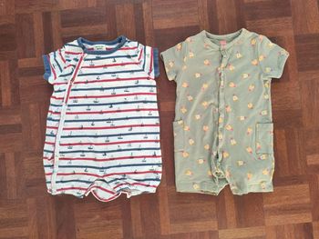 Lot de deux barboteuses 6 mois