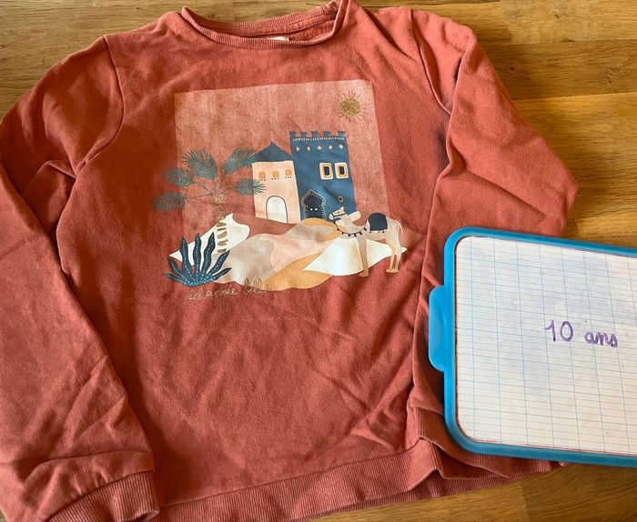 Sweat verbaudet taille 10 ans tbe