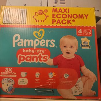 carton couches bébé taille 4 pampers babydry pants
