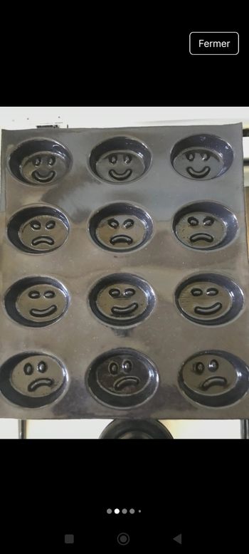 Moule smiley flexipan Guy Demarle