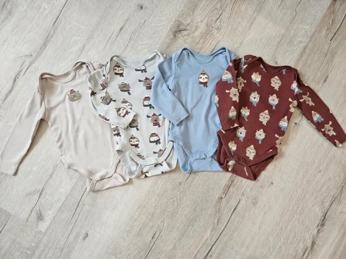 Lot 4 bodies ML C&A 12 mois