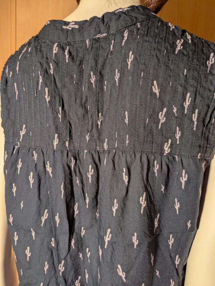 Haut fluide manche courte motif cacrus bizzbee - photo numéro 3