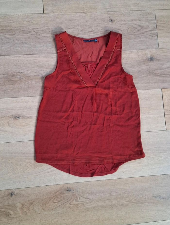 Blouse/Débardeur col V brique/terra cota kiabi taille S - photo numéro 2