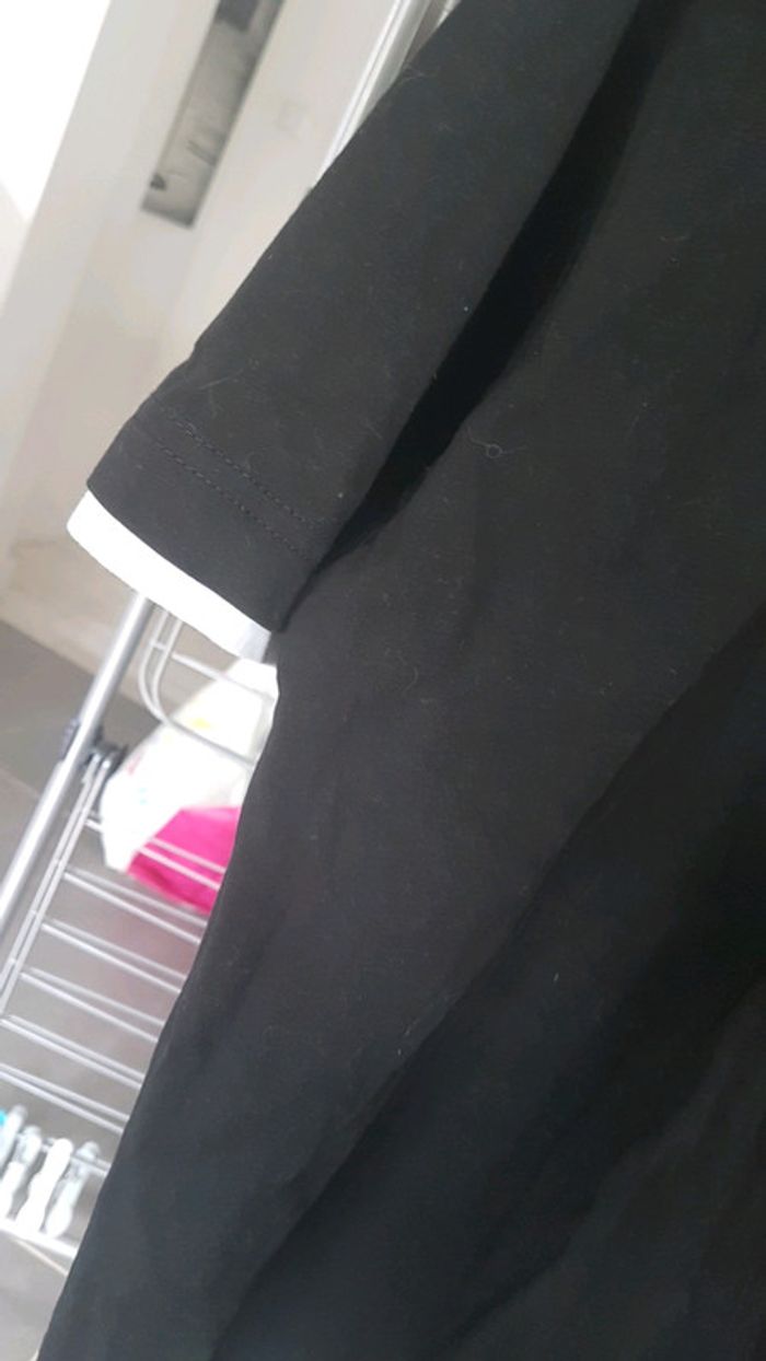 Tee short noir et blanc - photo numéro 3