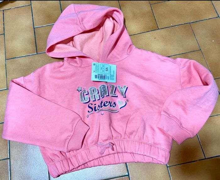 Sweat crop couleur rose motif crazy sisters avec paillettes taille 6 ans neuf