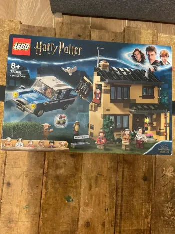 Lego Harry Potter privet drive 75968 boîte neuve et scellé