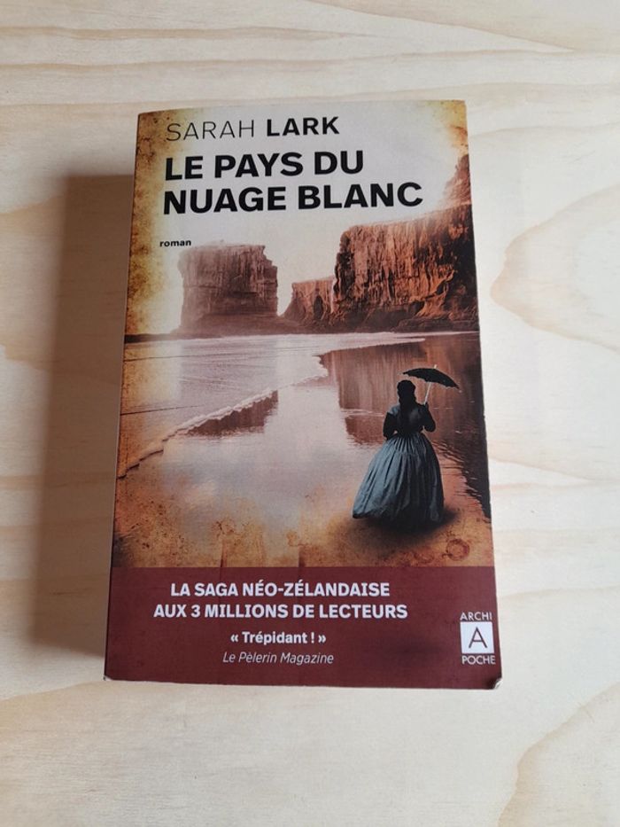 Le pays du nuage blanc - Livre de Sarah Lark