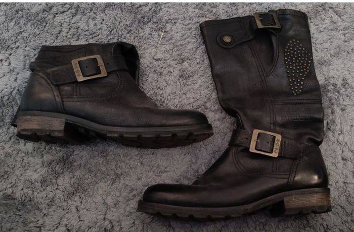 Bottes cuir noir - photo numéro 3